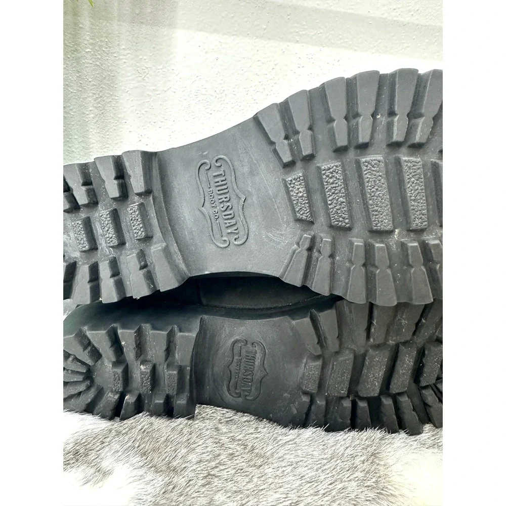 Thursday Everyday Chelsea black leather boot womens 8.5 suede‎ lug sole